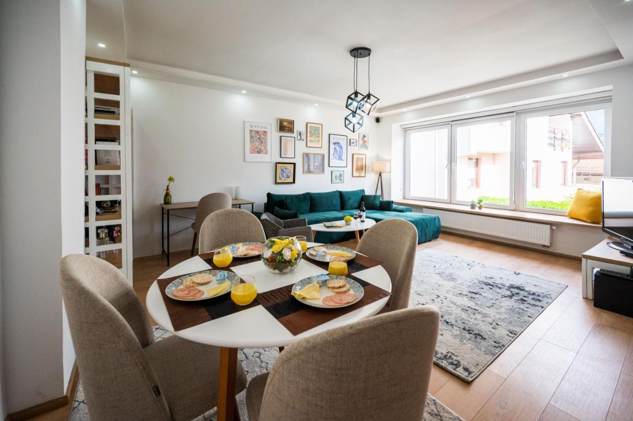 Spacious And Bright 2Bdr Apartment In The Old Town SJJ Exterior foto