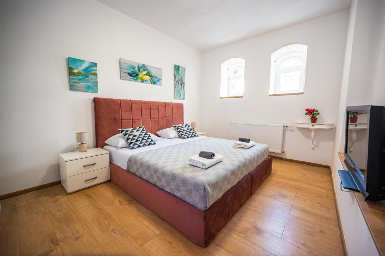 Spacious And Bright 2Bdr Apartment In The Old Town SJJ Exterior foto
