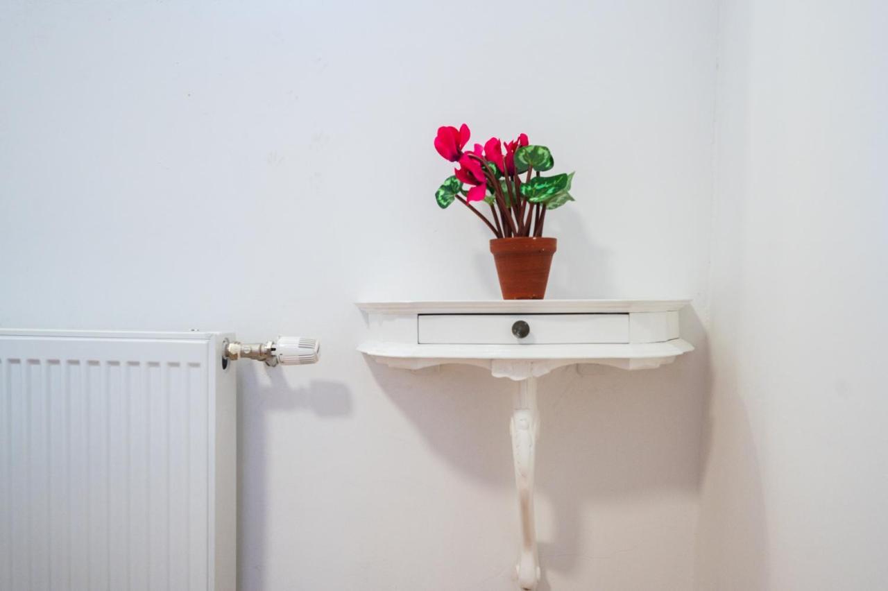 Spacious And Bright 2Bdr Apartment In The Old Town SJJ Exterior foto