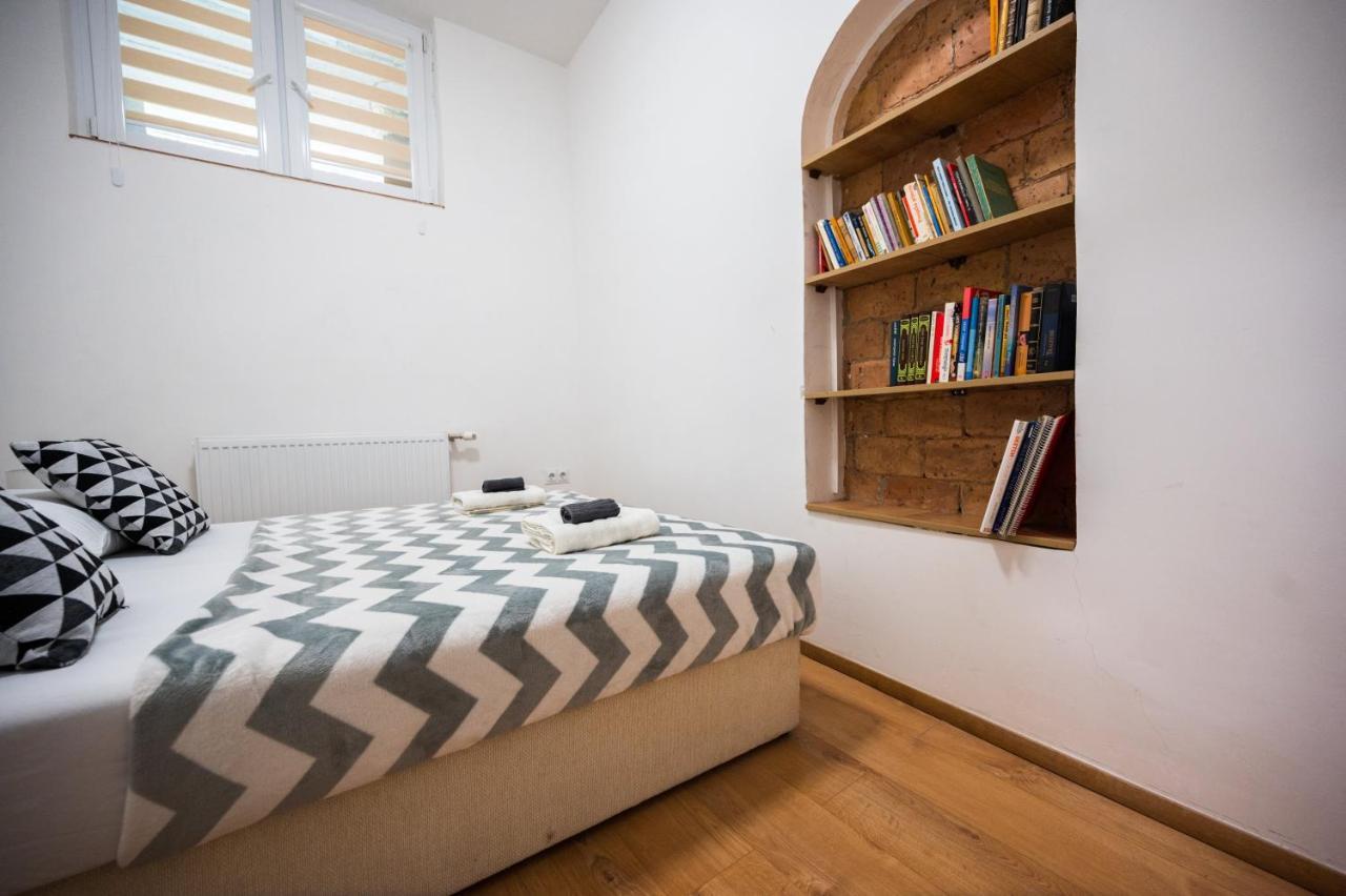 Spacious And Bright 2Bdr Apartment In The Old Town SJJ Exterior foto