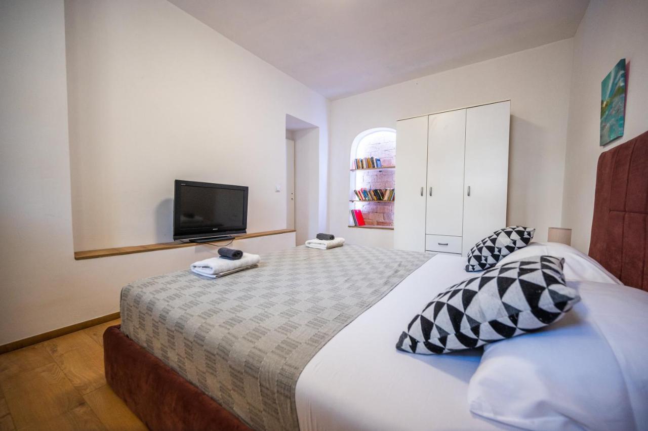 Spacious And Bright 2Bdr Apartment In The Old Town SJJ Exterior foto
